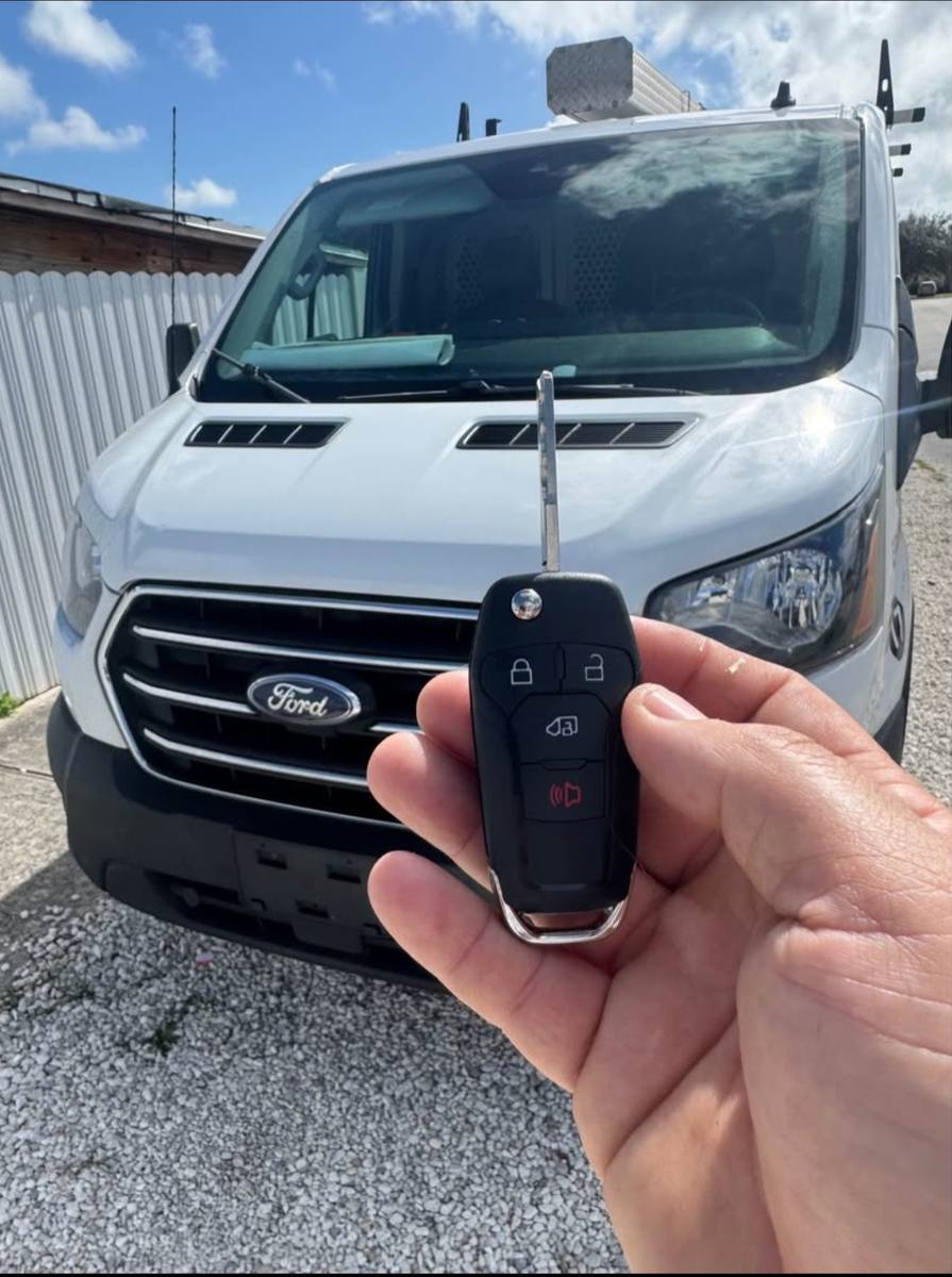 Work van key cut and programmed on site in the New Berlin area